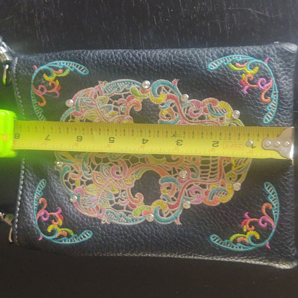 Skull crossbody purse - Picture 7 of 7